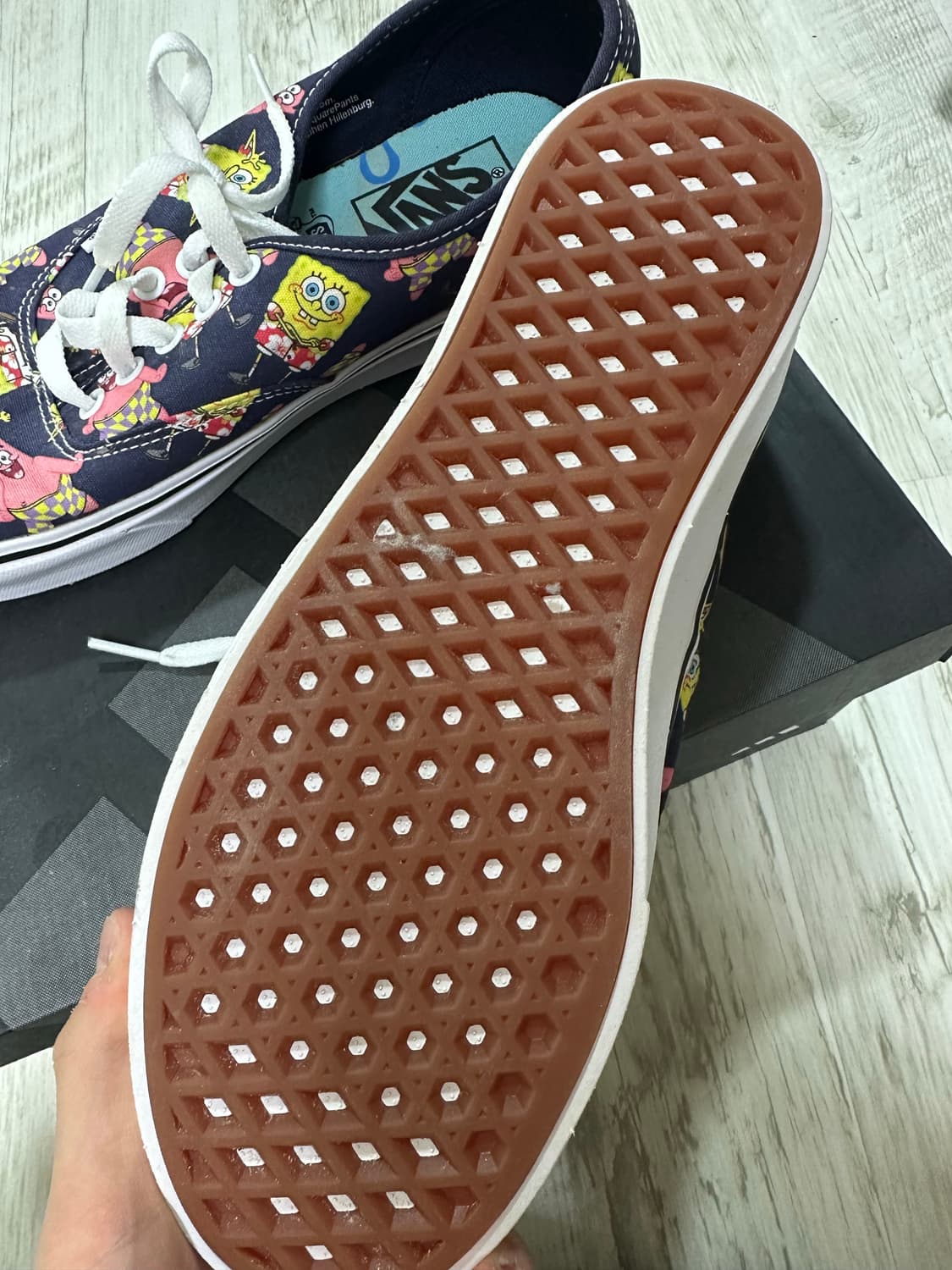 반스 스폰지밥 콜라보 스니커즈 상품이미지3