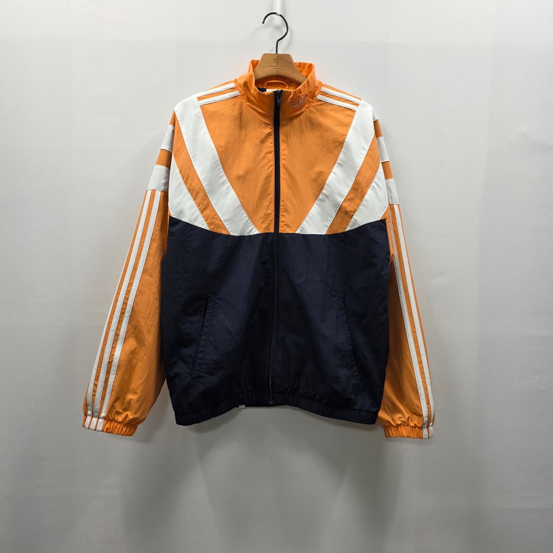 0809 아디다스 오리지널 바람막이 자켓 오렌지 네이비 배색 공용 상품이미지1