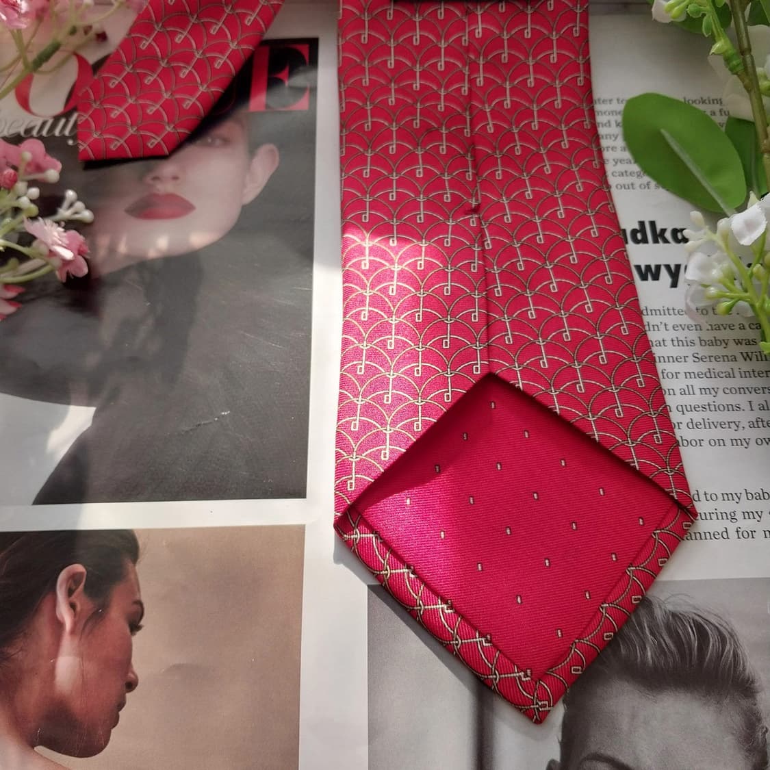 던힐 실크 레드 로고 패턴 넥타이 9cm A+등급 K1873
 상품이미지7