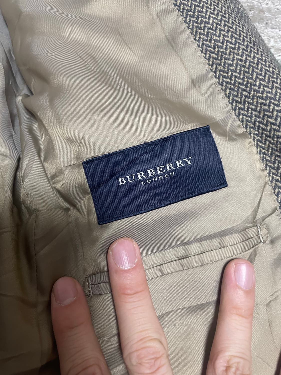 버버리 캐시미어 양모 하운드투스 블레이저 100~105 상품이미지4