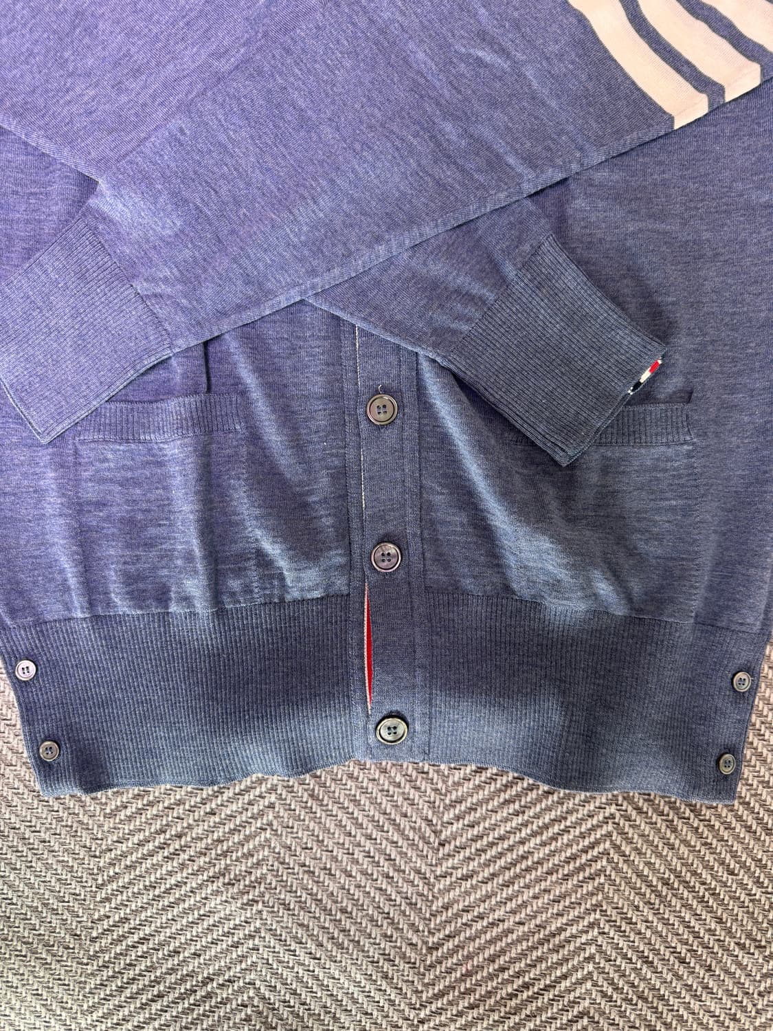 톰브라운 가디건 3 SIZE 블루&네이비 / 모델명 mkc002a / 실 상품이미지6