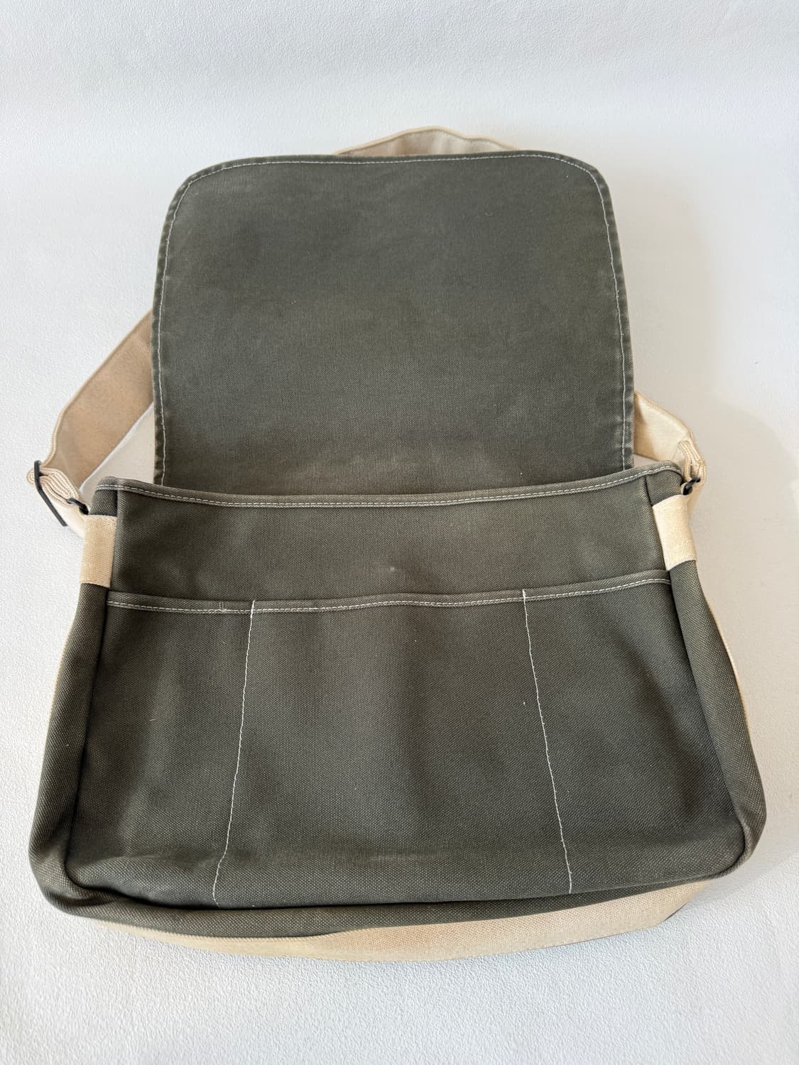 마지언타이틀(mazi untitled) 헤비 캔버스 크로스백 상품이미지5