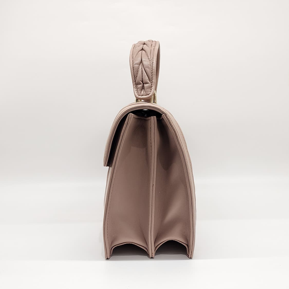 미우미우 5BA094 컨피덴셜 마테라쎄 토트 숄더백 카메오 상품이미지2