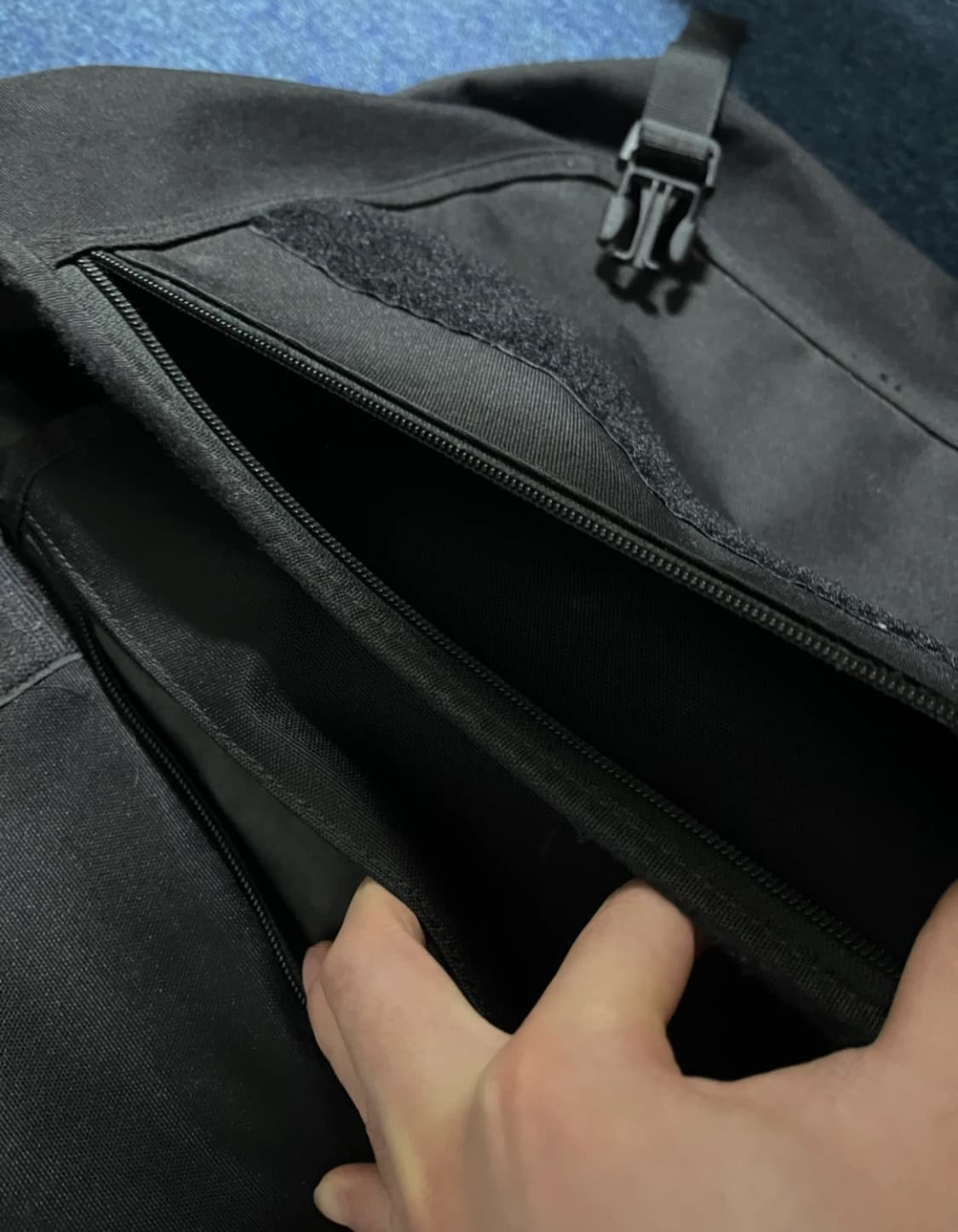 칼하트 메신저백(실버로고) 상품이미지7