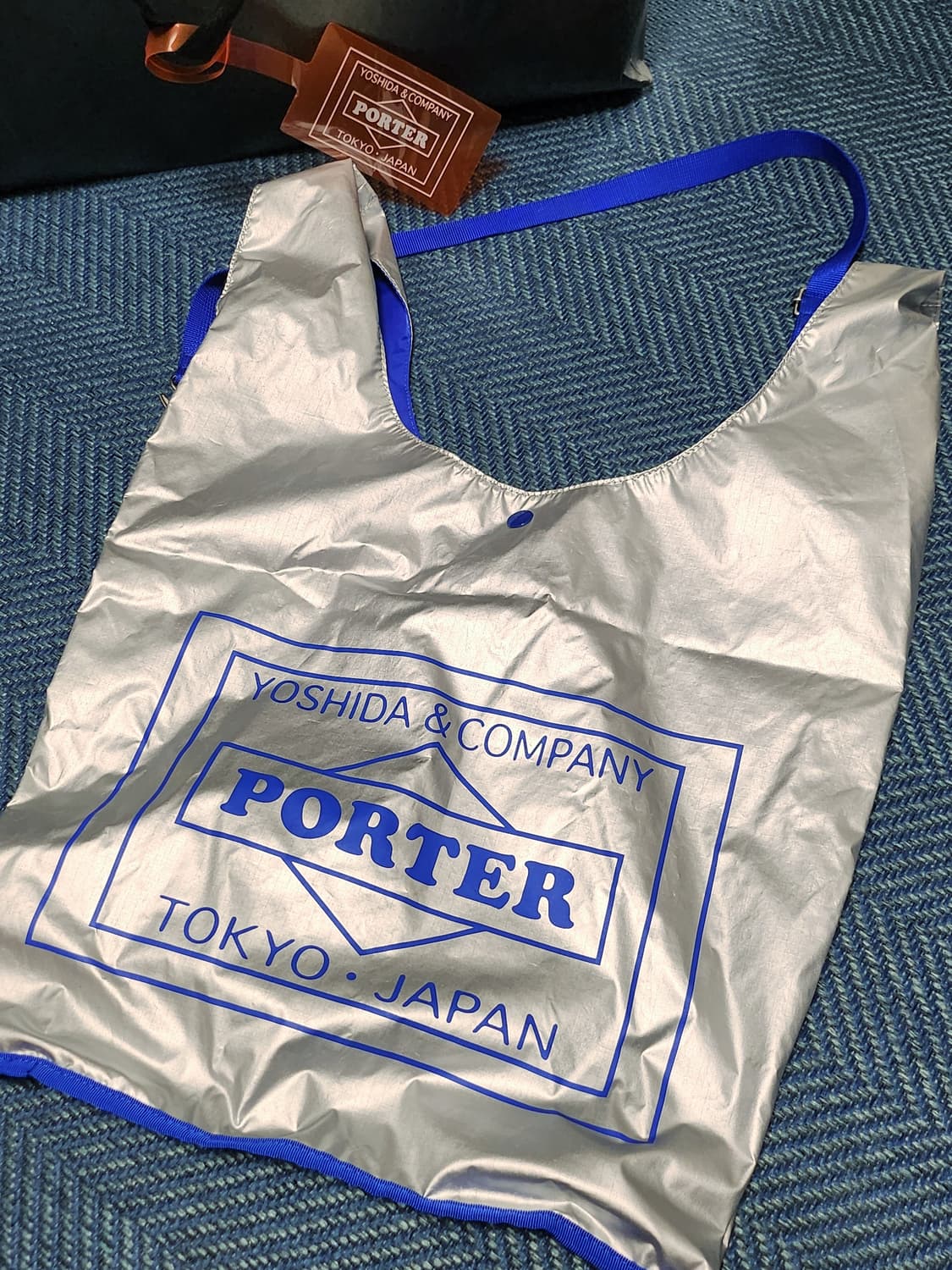 (새상품) 포터 그로서리백 실버 부산 한정판 상품이미지3