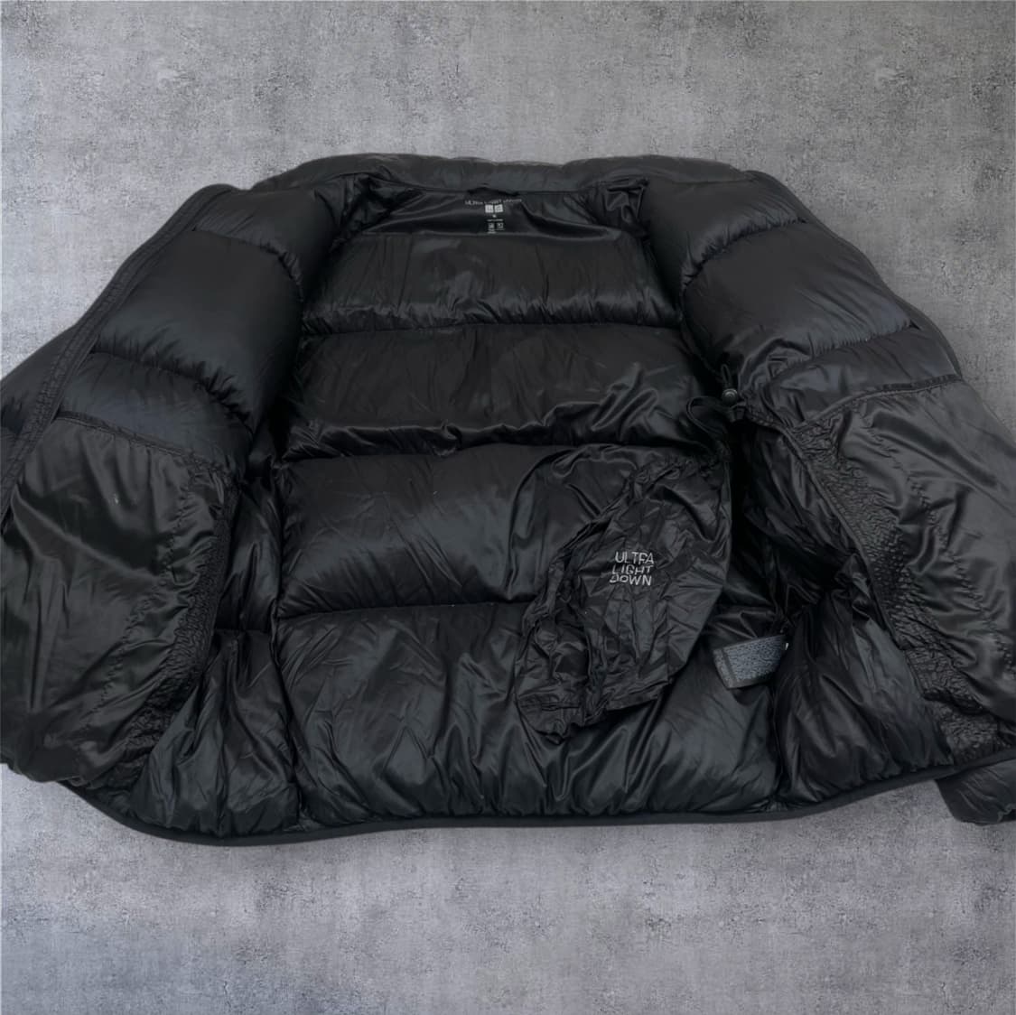 유니클로 Uniqlo 블랙 울트라 라이트 다운 패딩 XL 상품이미지3
