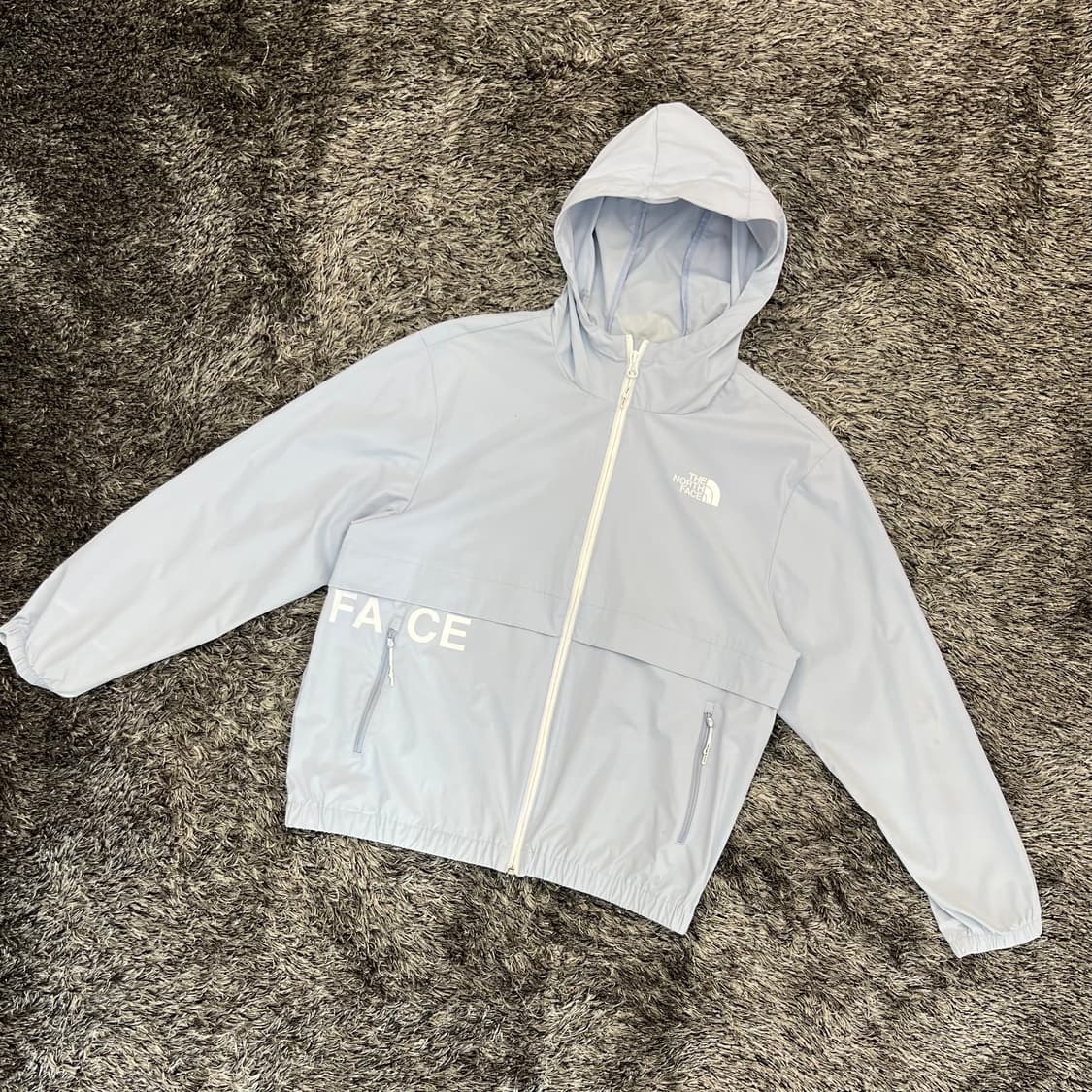 노스페이스 여성 바람막이 90(S) 상품이미지1