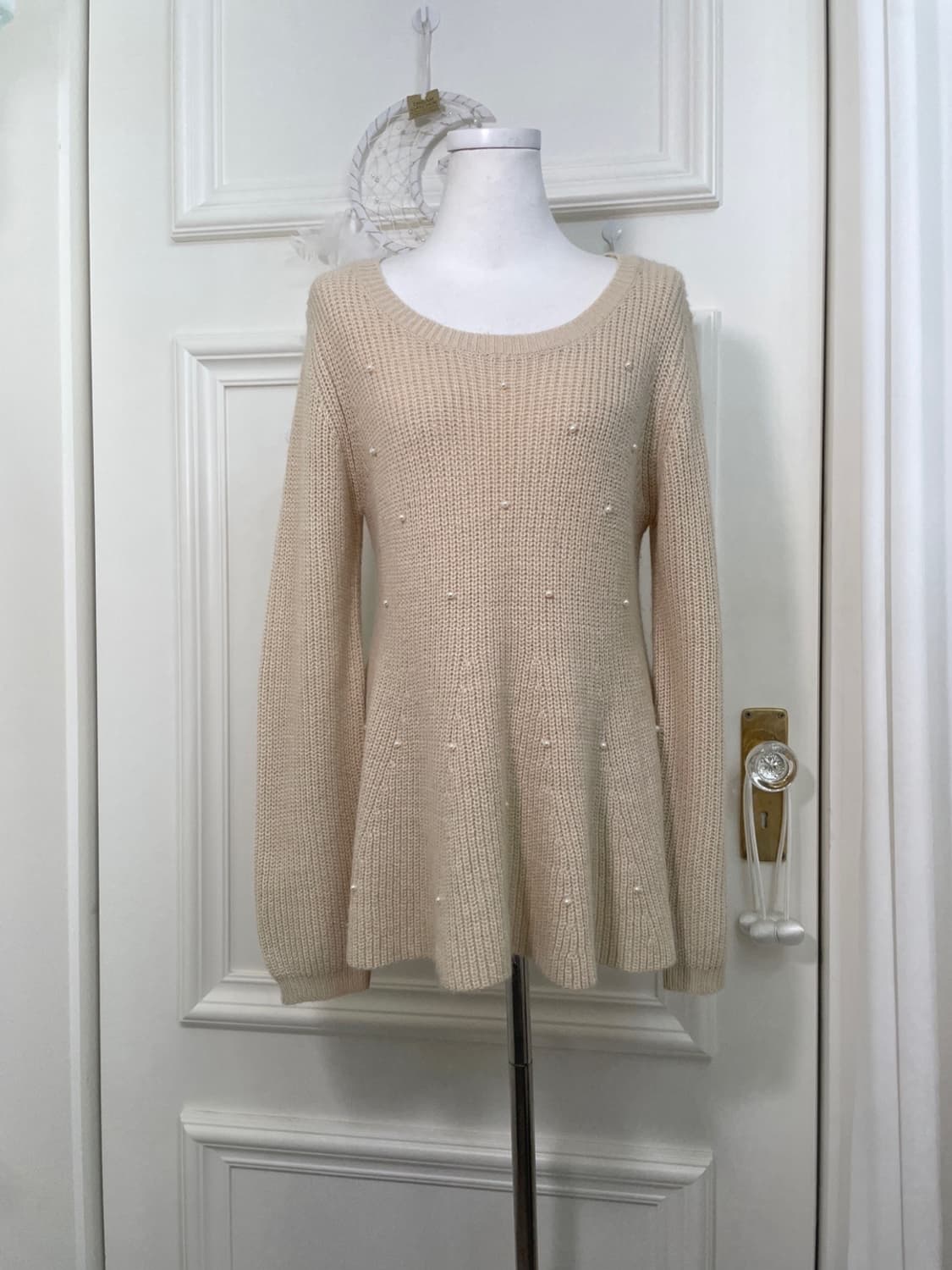 cream pearl point flare loose sweater 상품이미지1