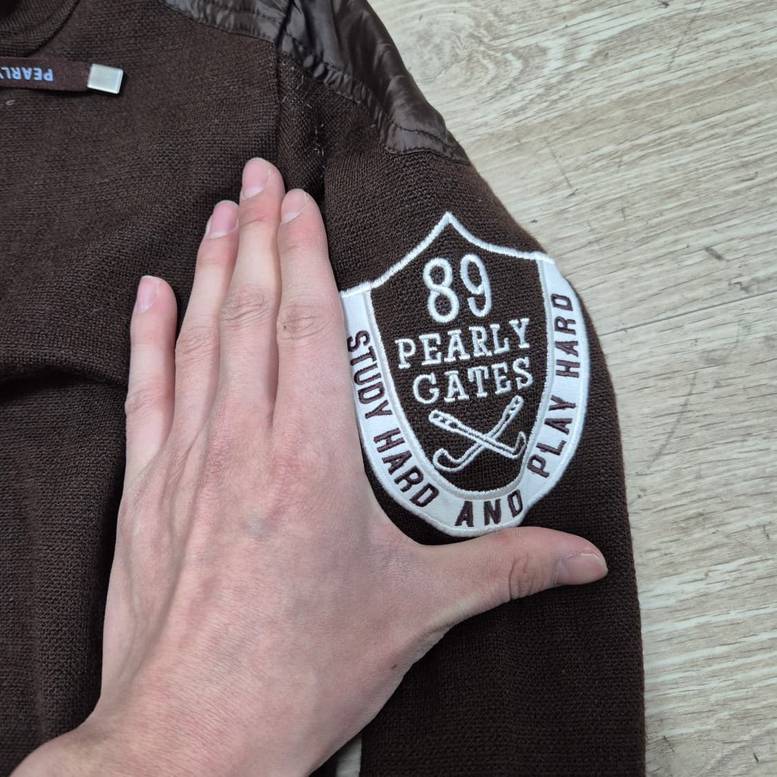 파리게이츠 여성 골프웨어 멀티 자수로고 후드 니트 (0) 상품이미지4