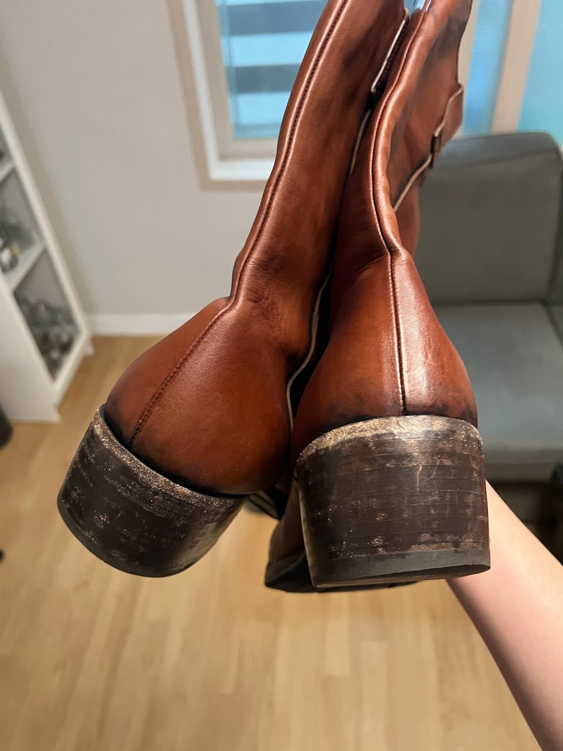 프라다 앤틱 레더 부츠 상품이미지8