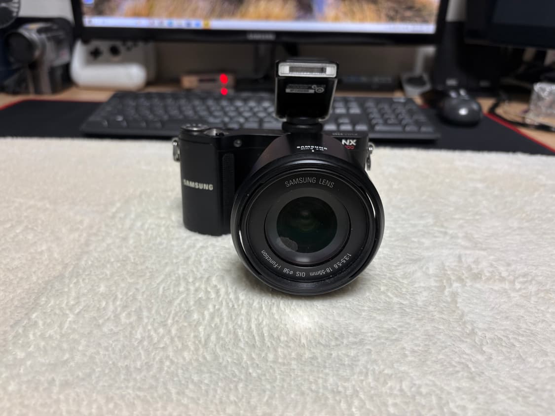 📸✨ 삼성 NX200 미러리스 카메라 판매합니다 ✨📸 상품이미지2