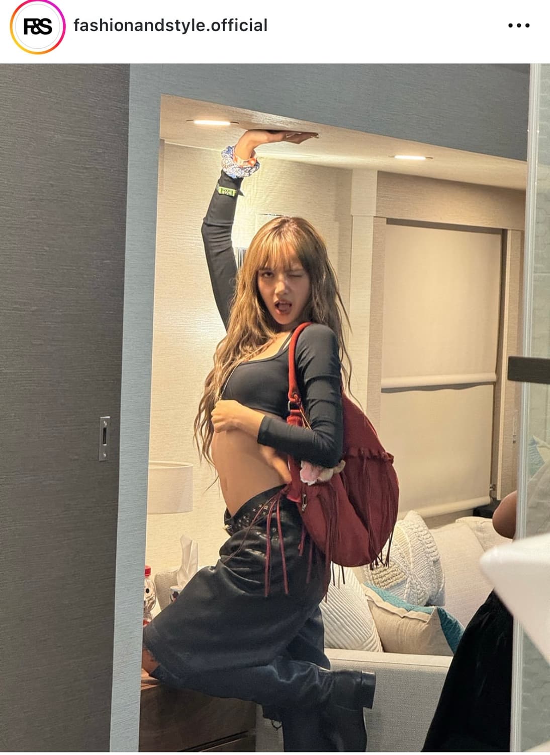 스컬프터 리사가방 faux suede string hobo bag 상품이미지1