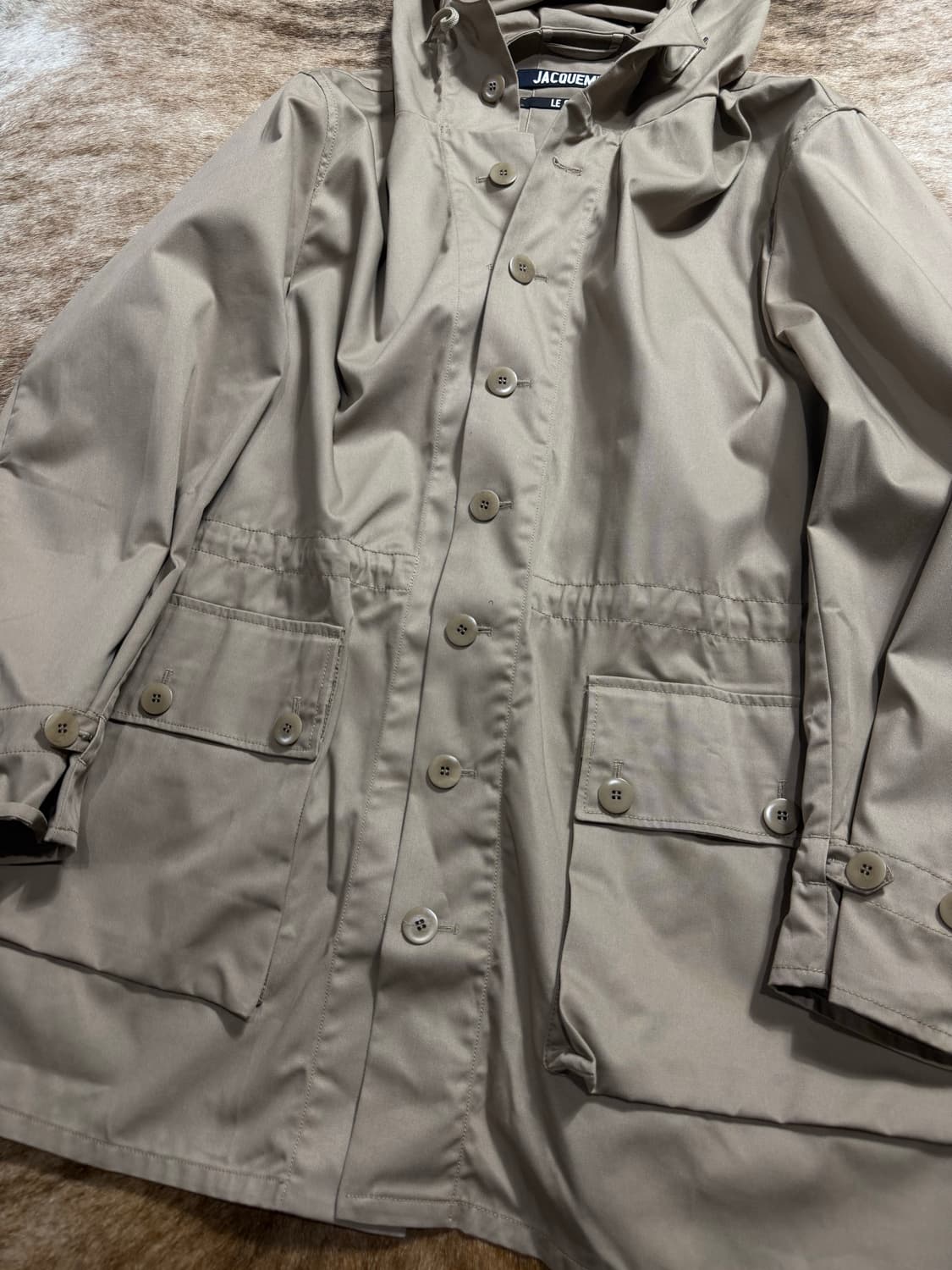 Jacquemus “Le Gadjo” Beige Hooded Jacket 상품이미지4