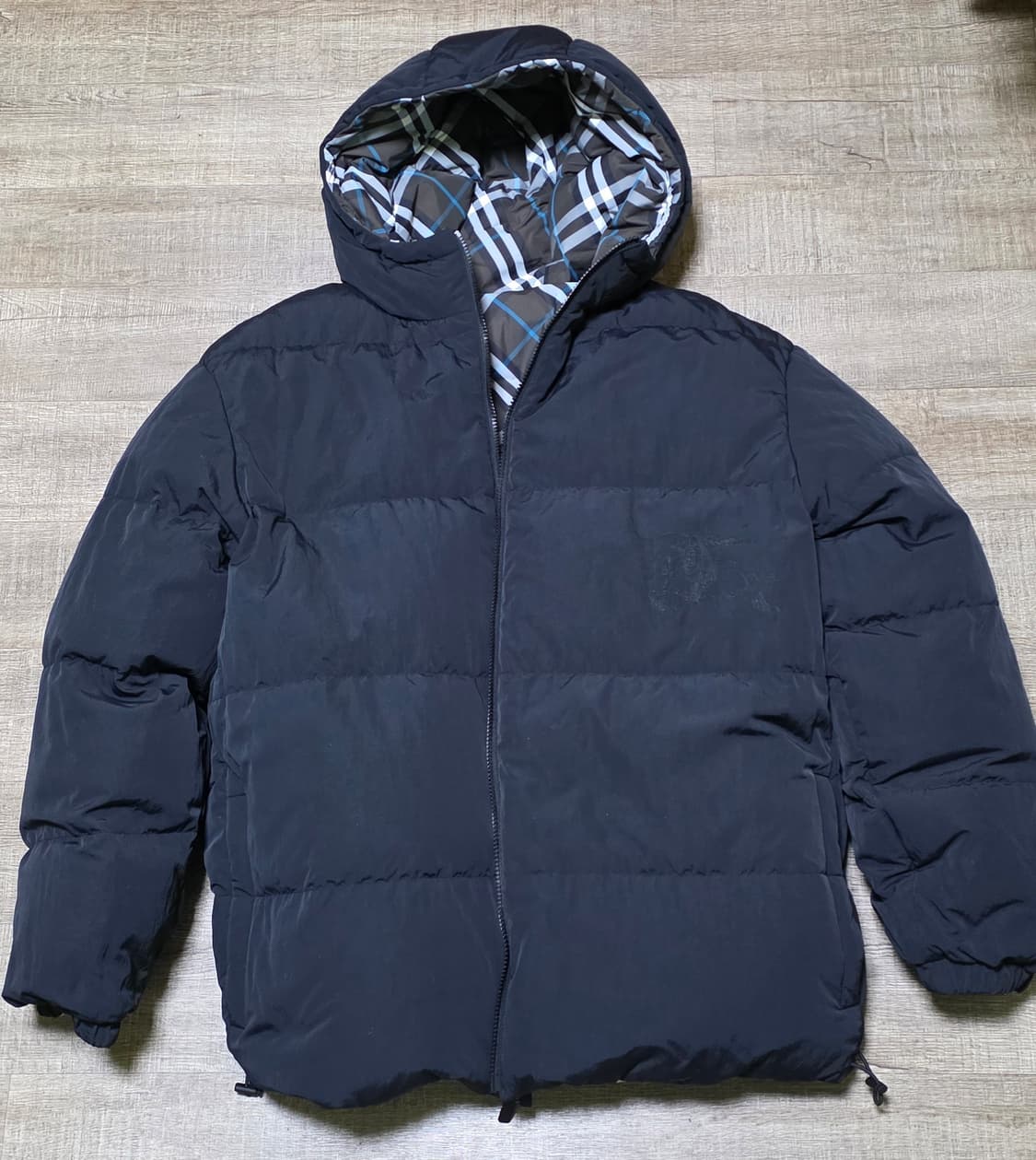 (새상품)버버리 리버서블 스너그 패딩 리버시블 2xl 정품 상품이미지4