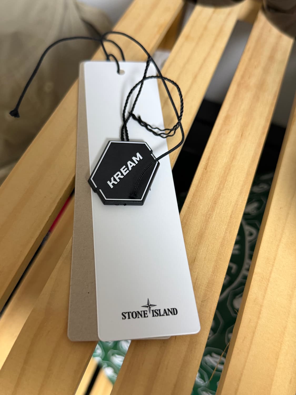 스톤아일랜드 크링크랩스 블랙 24fw 40123 패딩 M 상품이미지4