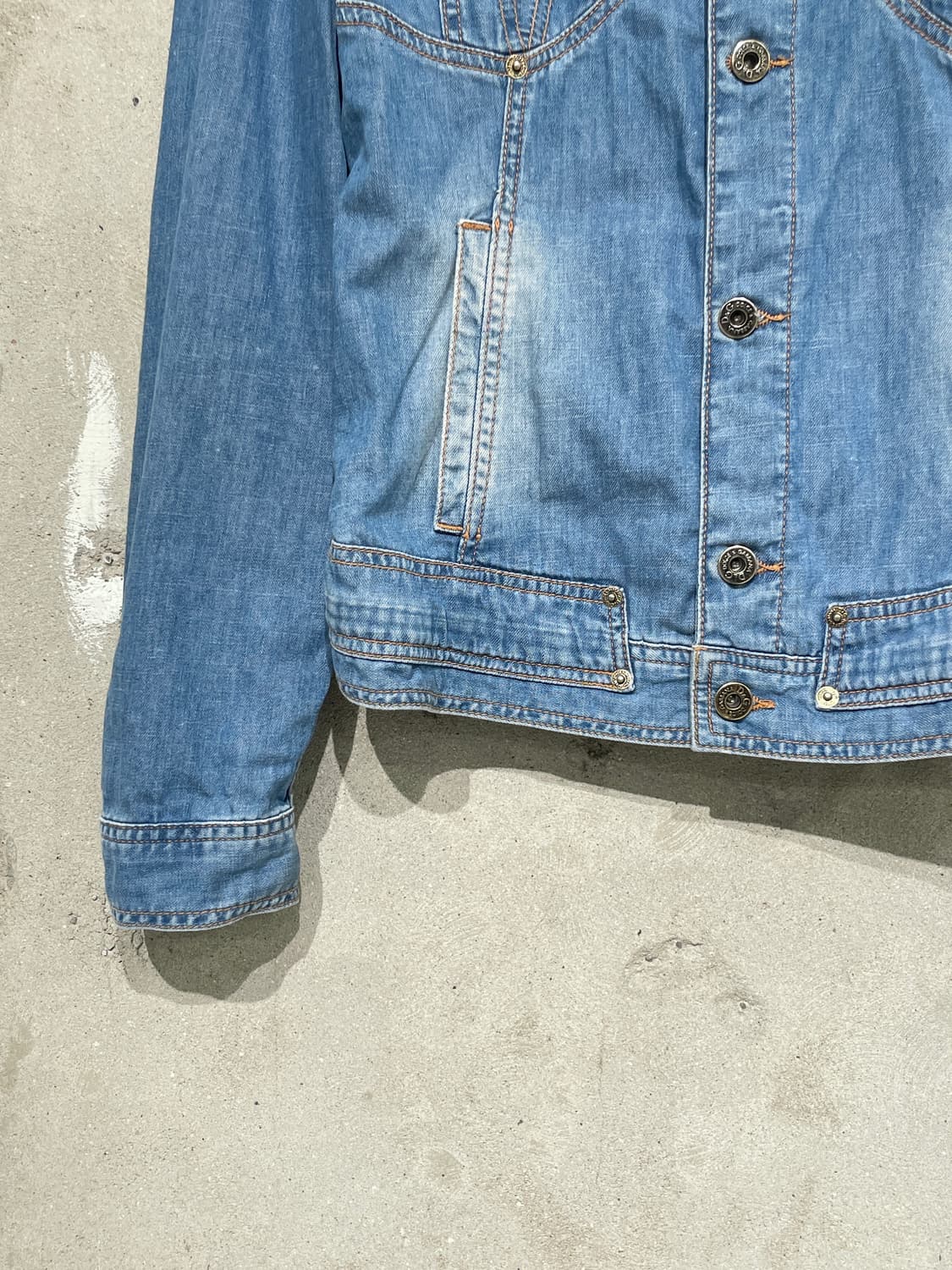 돌체 앤 가바나 연청 워싱 씬 데님 자켓 상품이미지4