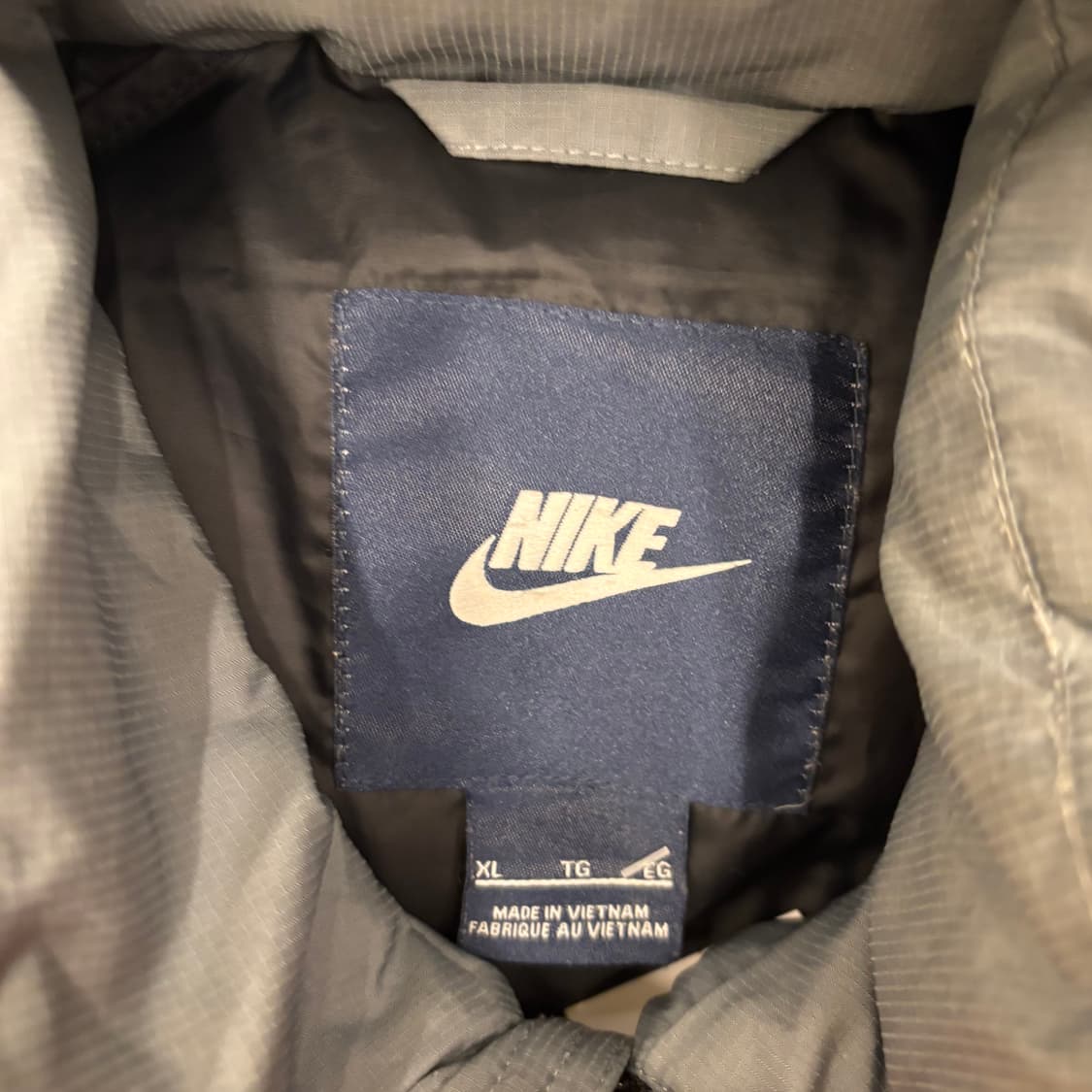 나이키 그레이 스우시 패딩 상품이미지2