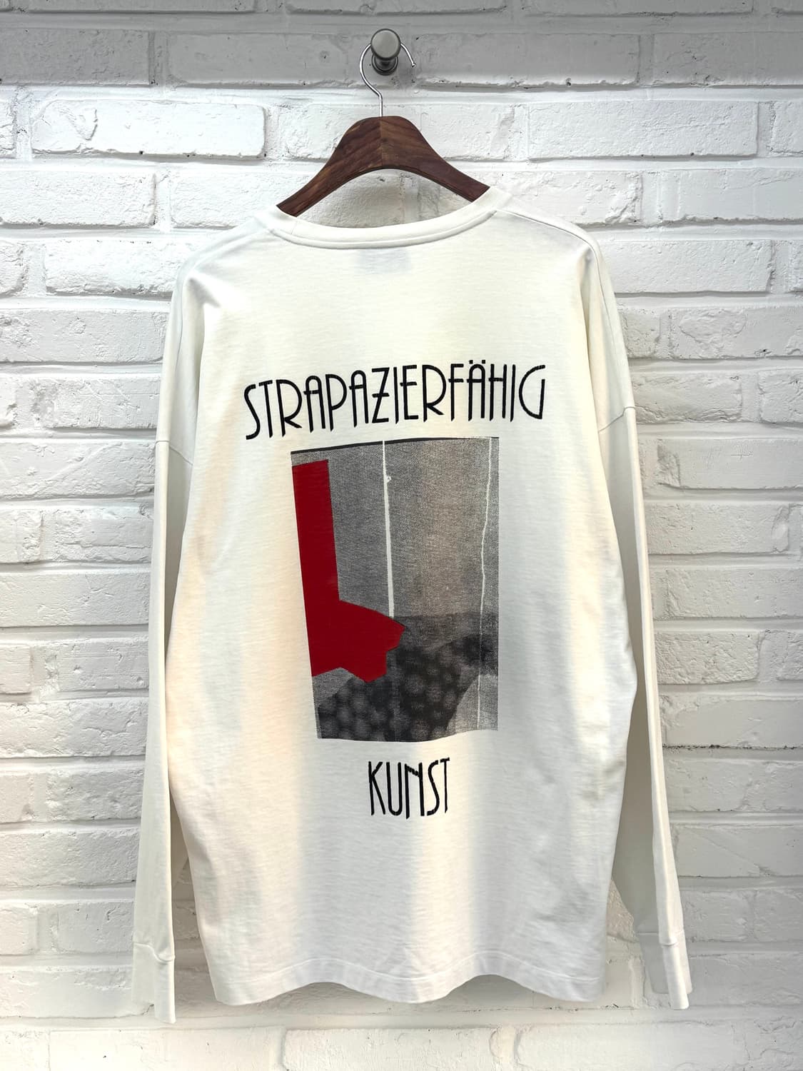 솔리드 옴므 화이트 백프린팅 롱슬리브 상품이미지5