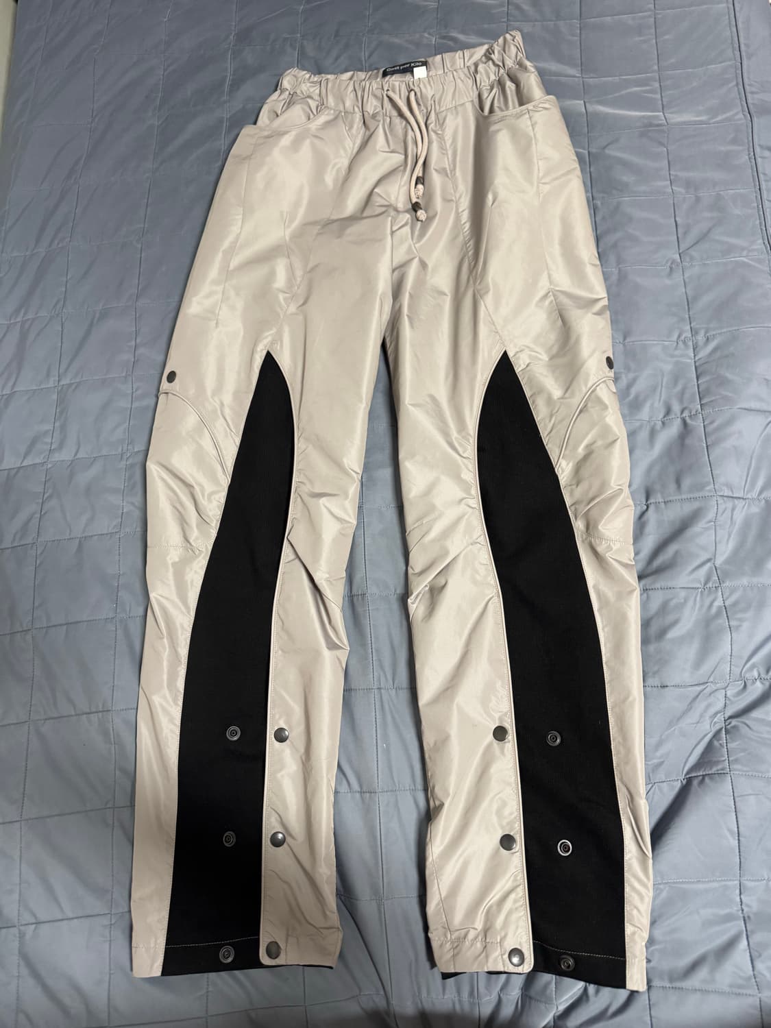 코스트 퍼 킬로 3d 트랙팬츠 상품이미지2