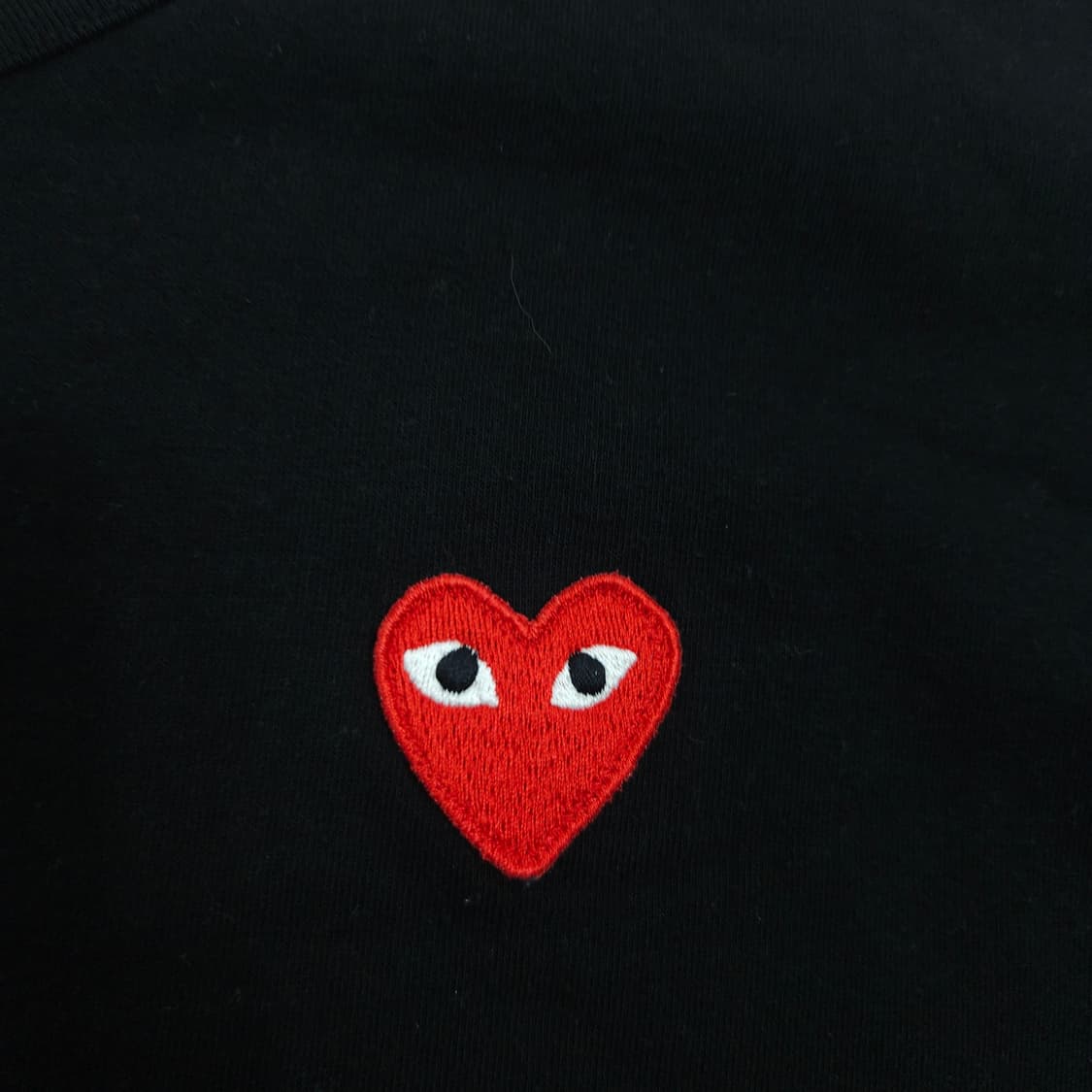꼼데가르송 하트 와펜 반팔티 L 블랙 상품이미지3