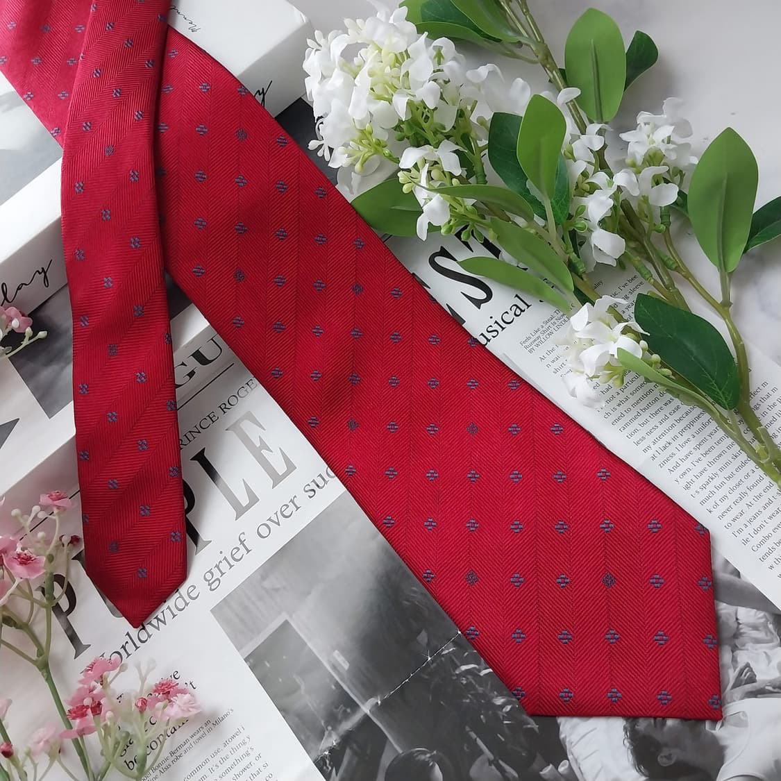 듀퐁 실크 레드 미니 패턴 넥타이 8.9cm A~A+등급 K2028 상품이미지3