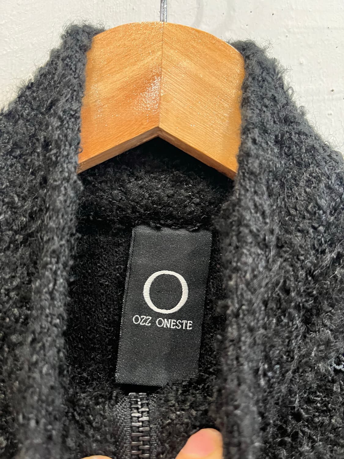 오즈온 OZZ ONESTE 오즈 오네스트 부클 니트 집업 블랙 상품이미지9