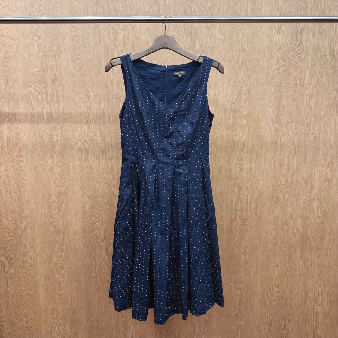 아돌포 도밍게즈 슬리브리스 브이넥 원피스 도트 패턴 백 지퍼 네이비 상품이미지2