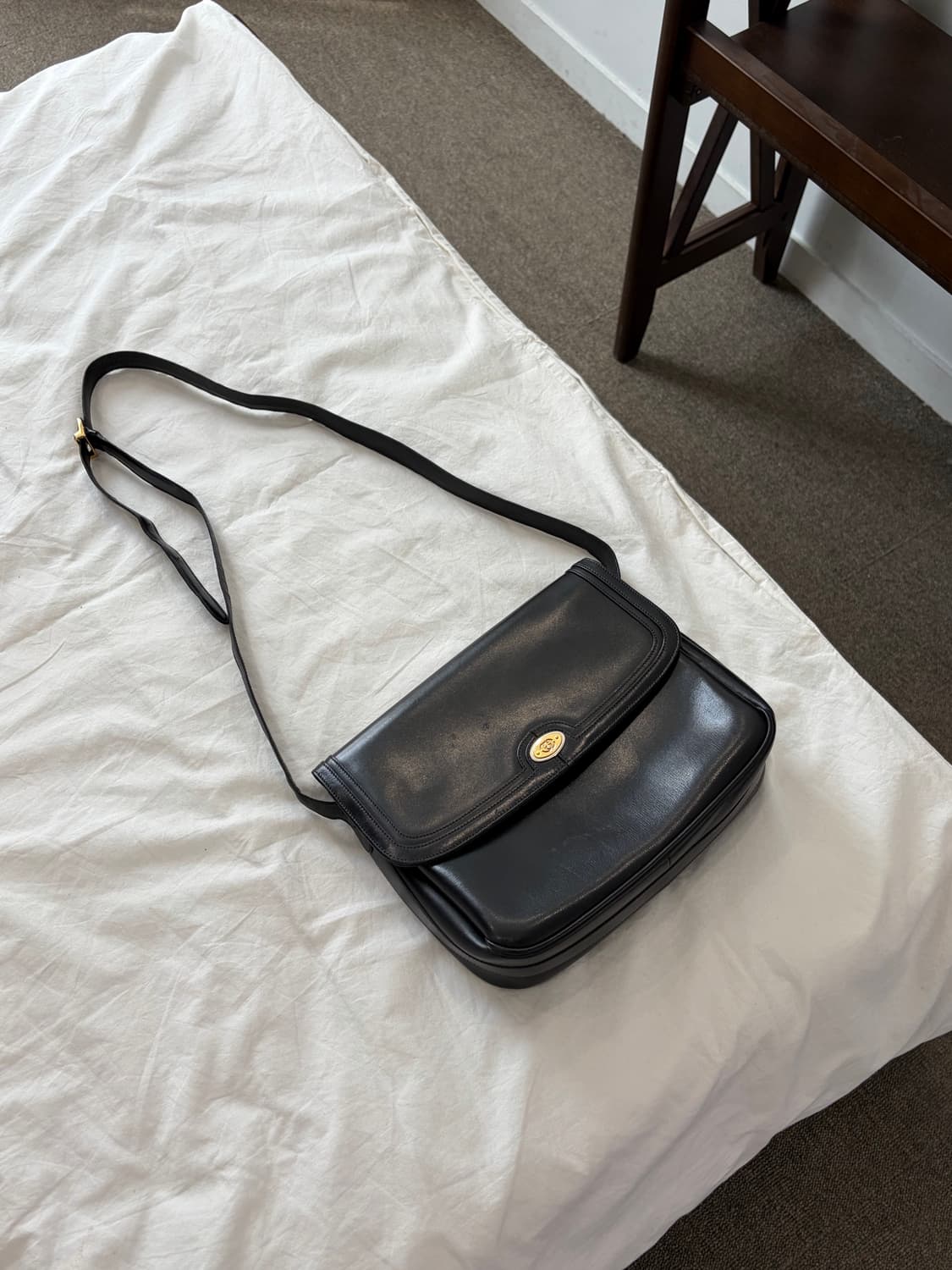 [Old Gucci] 인터로킹 레더 숄더백 블랙 상품이미지1