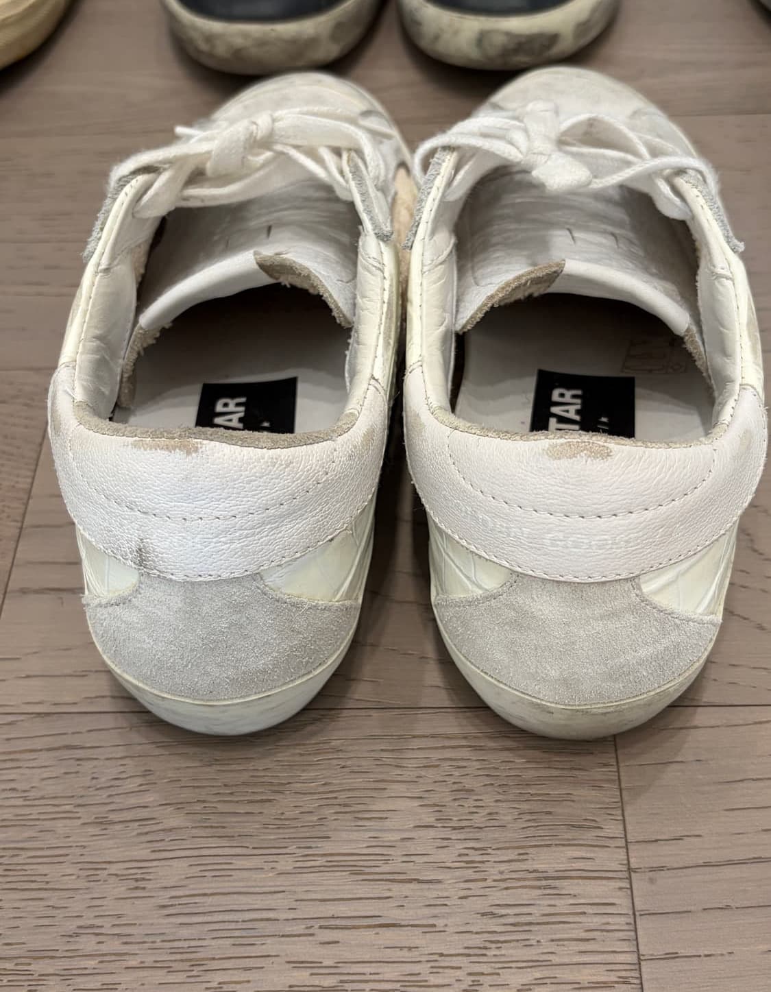 골든구스 화이트 스니커즈 상품이미지3