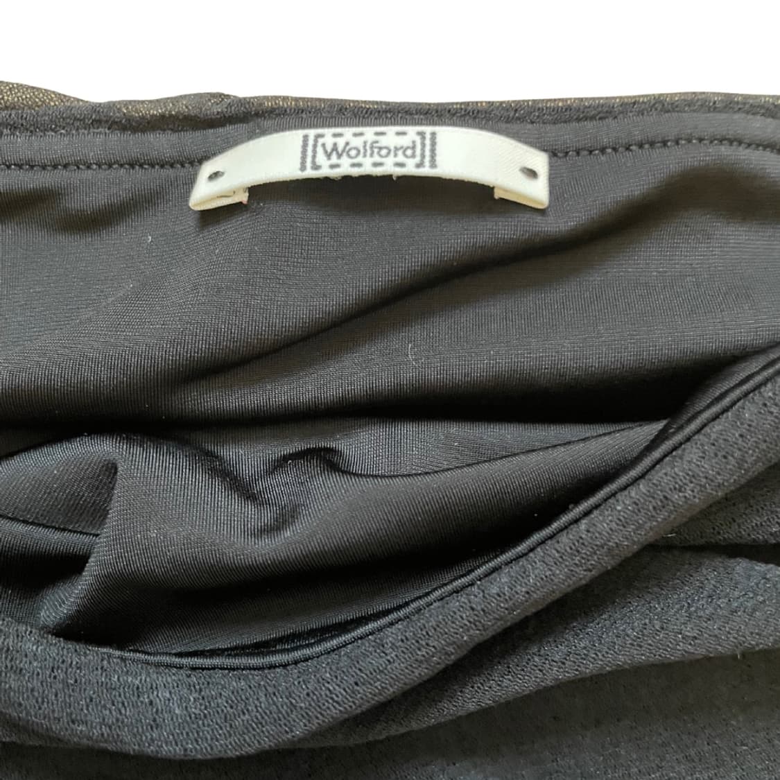 WOLFORD Sheer Sleeve Drape Bodysuit 상품이미지3