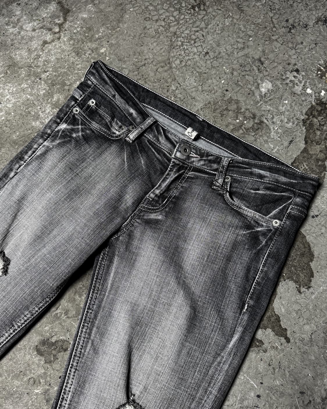 Gray Wash & Damaged Denim Skinny Jeans   상품이미지3