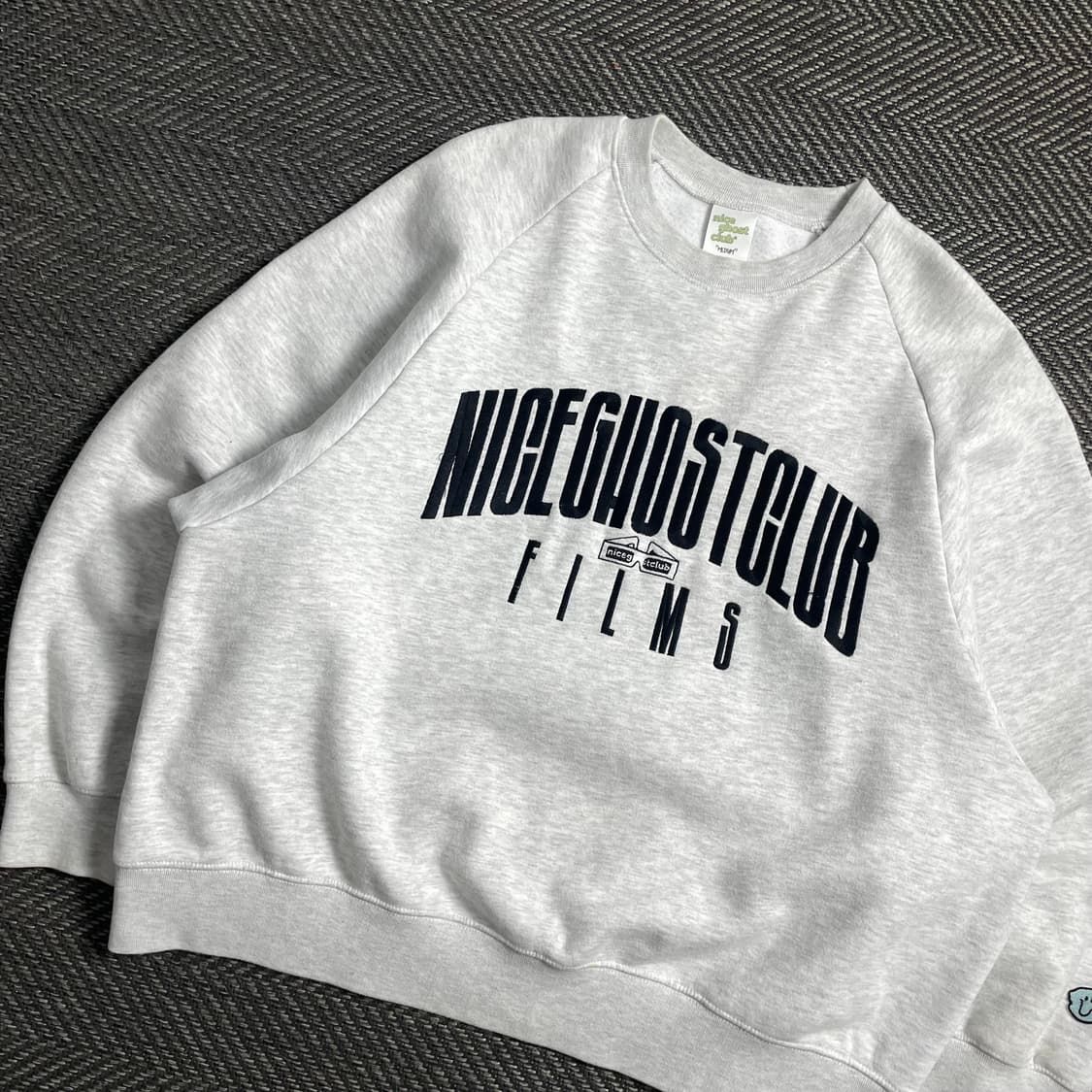 나이스고스트클럽 박시핏 빅로고 스웻 맨투맨y 4748 상품이미지1