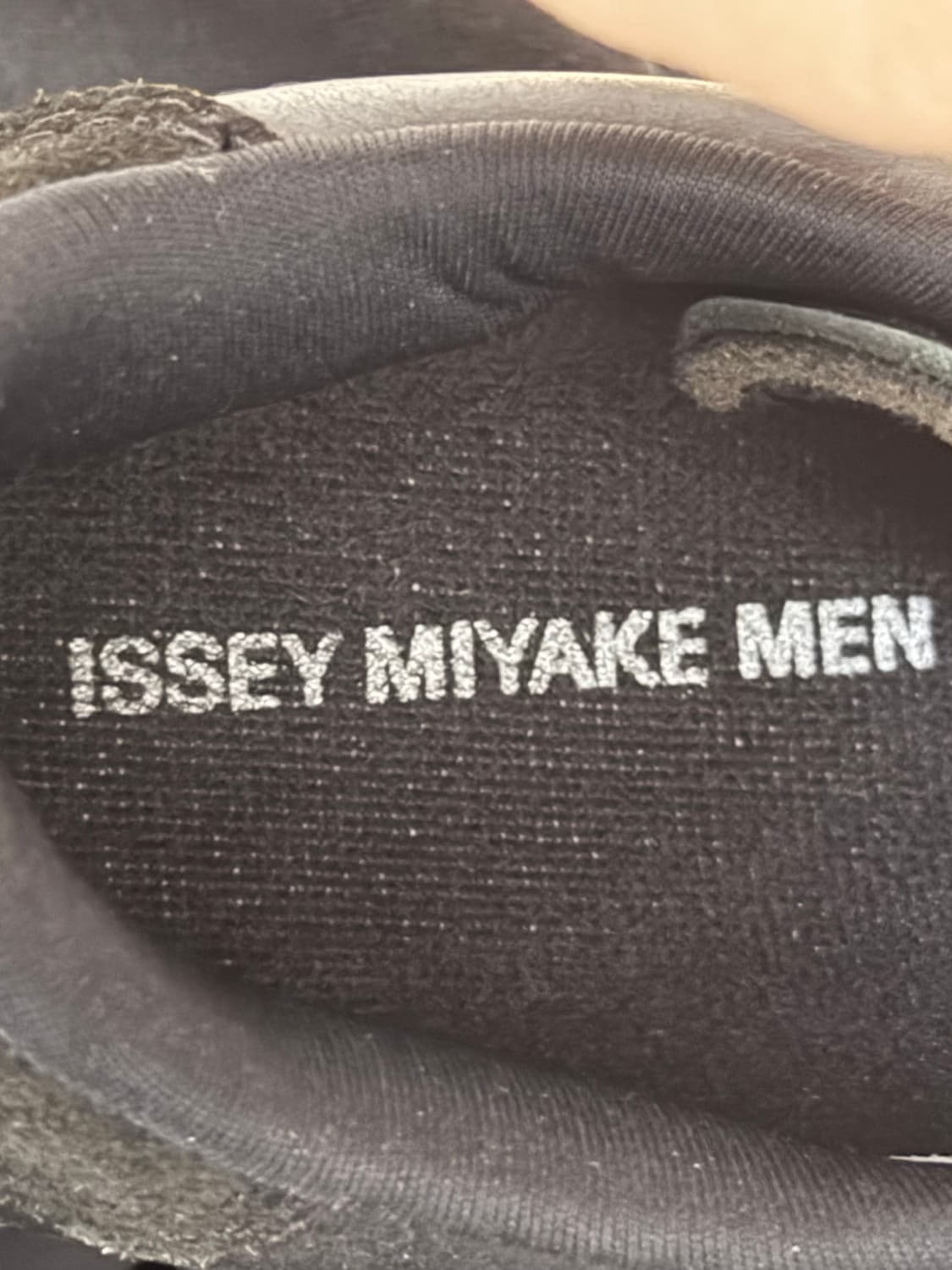 이세이미야케 스니커즈 상품이미지5