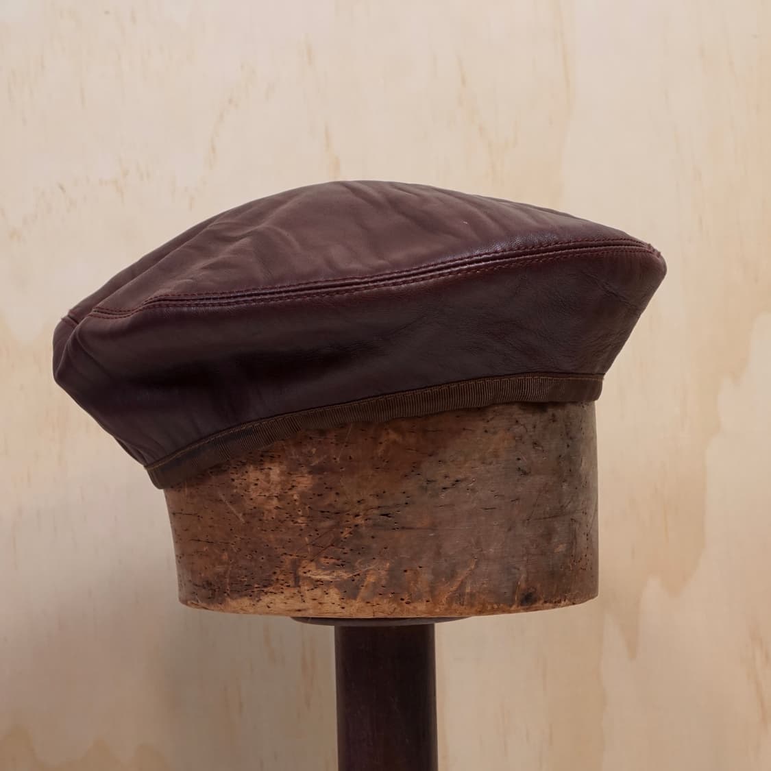 로에베 램스킨 베레모 모자 상품이미지3