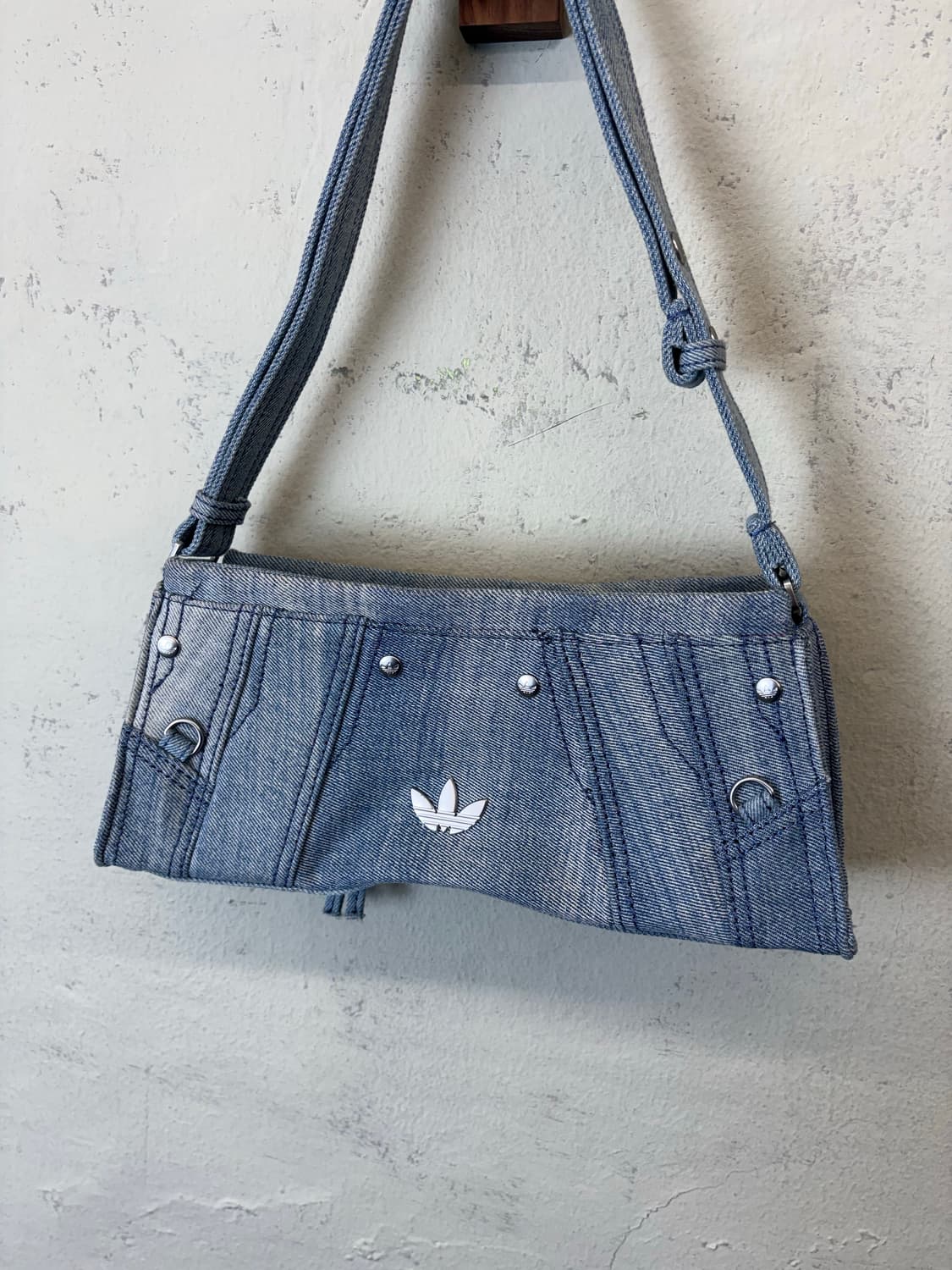 아디다스 데님 숄더백 상품이미지3