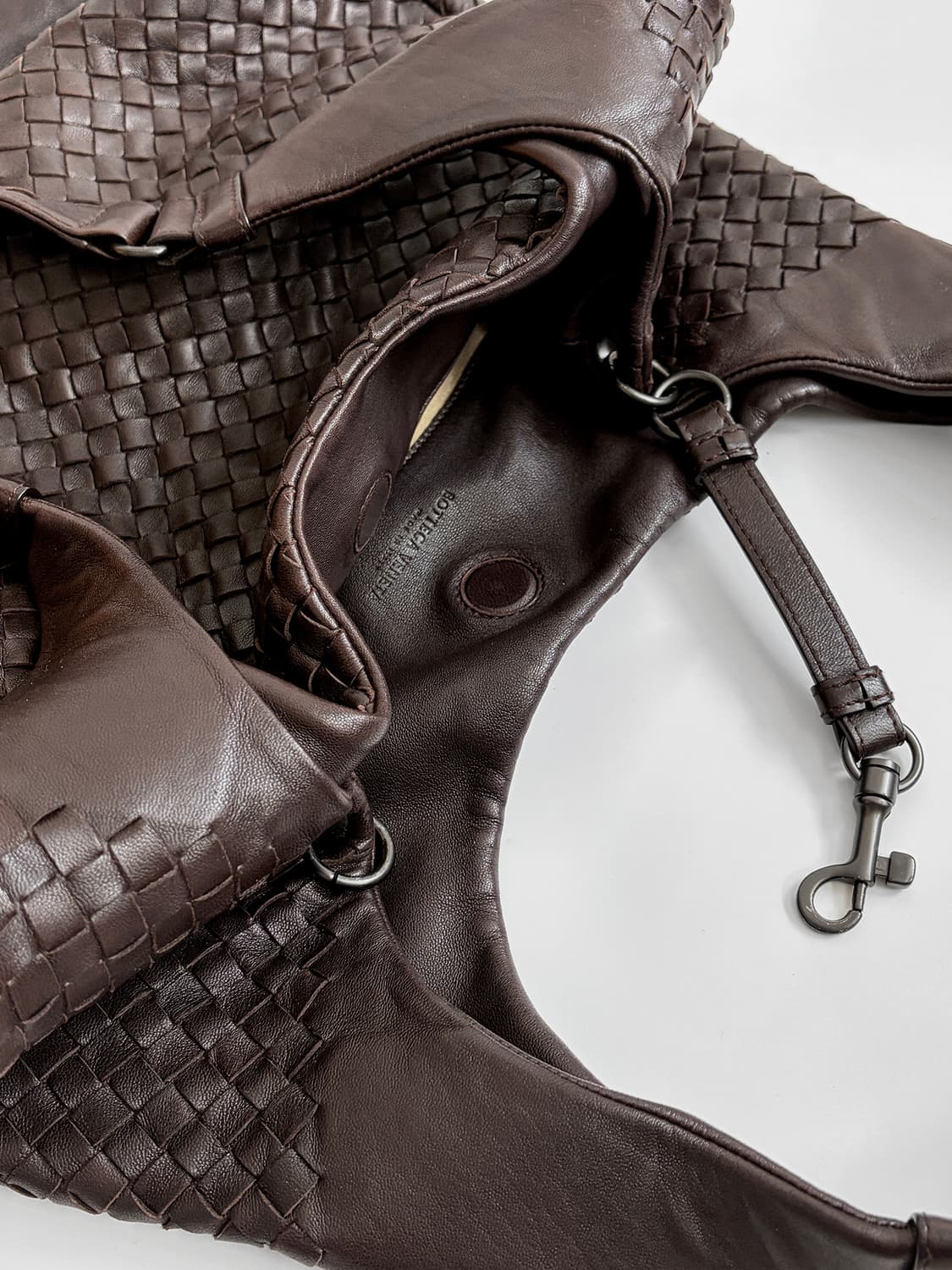 보테가베네타 인트레치아토 캄파나 호보백 라지 판매합니다. 상품이미지4