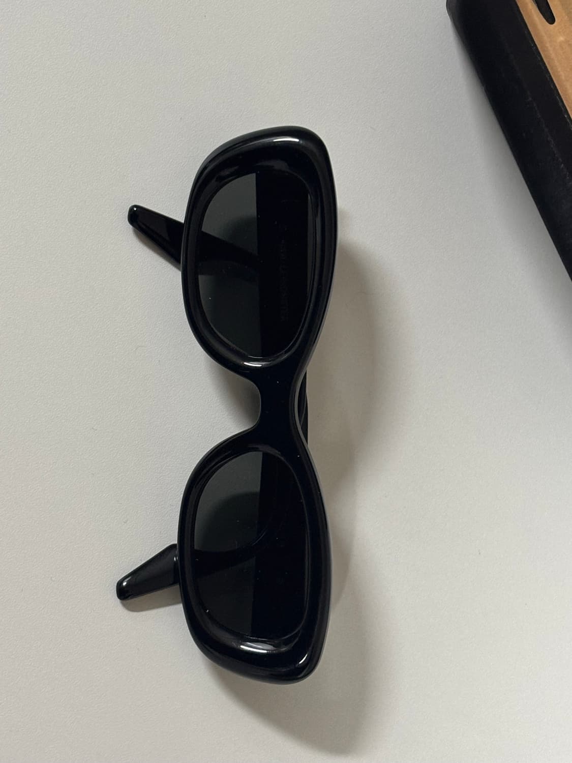 젠틀몬스터 탐부 01 제니착 상품이미지2