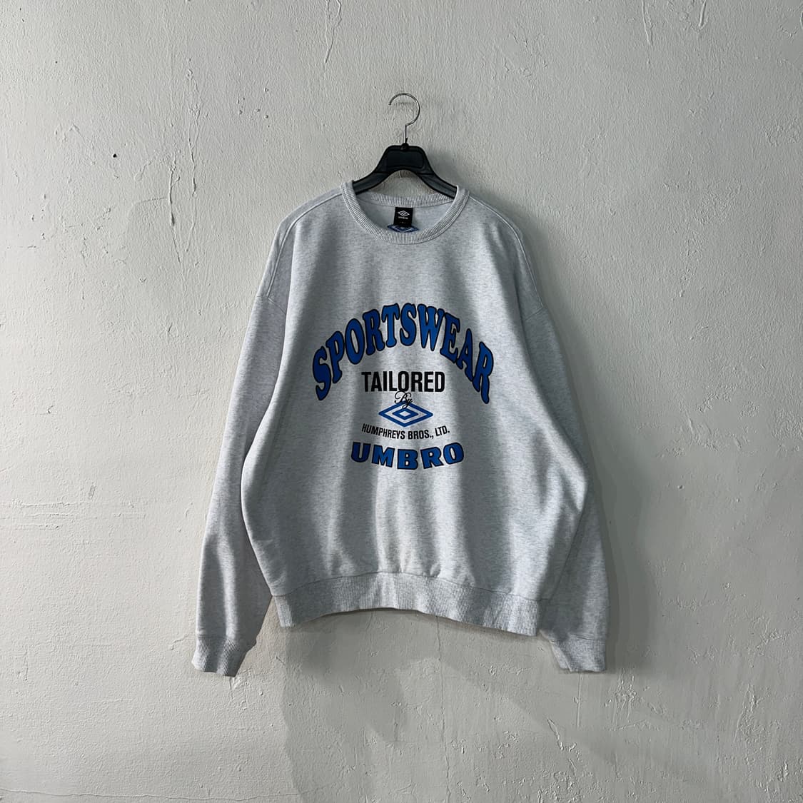 엄브로 맨투맨 M 상품이미지1