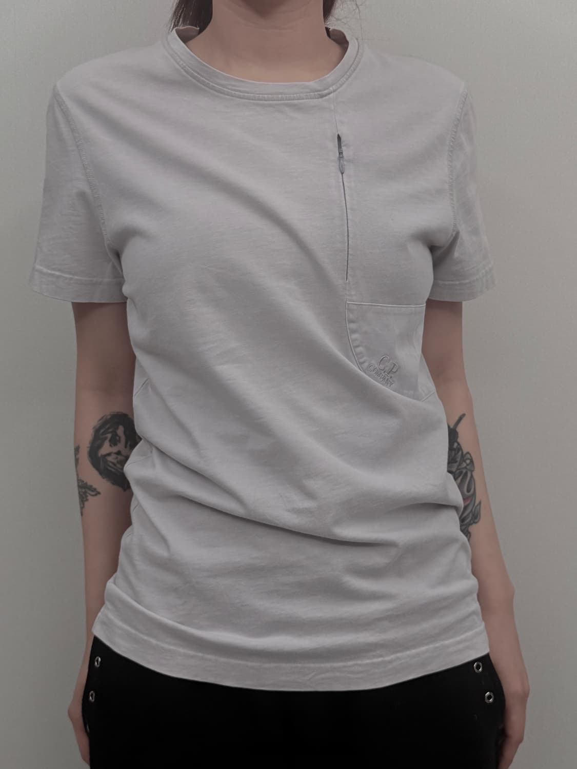 CP COMPANY 라이트 그레이 티셔츠 상품이미지6