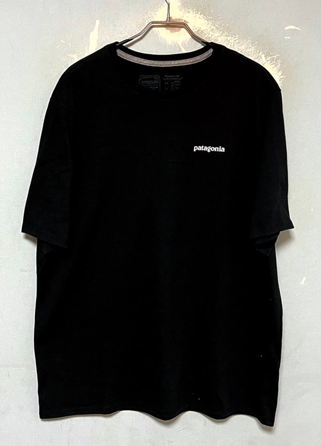 파타고니아 남자 반팔티 블랙 라운드넥 캐주얼 백로고 기본 XL 105 상품이미지1