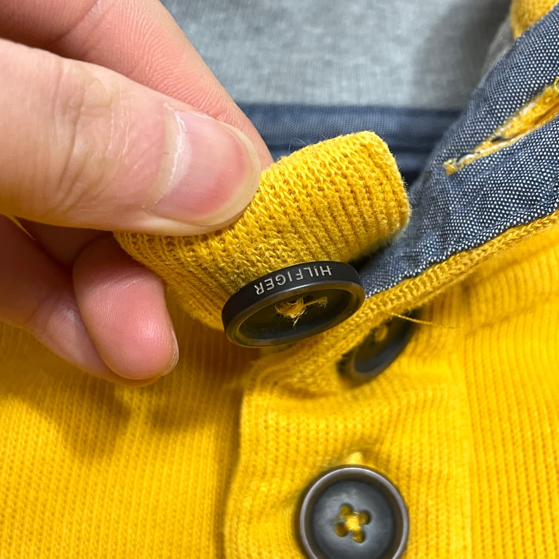 타미힐피거 머스타드 헨리 폴라넥 니트 맨투맨 남성S 상품이미지3