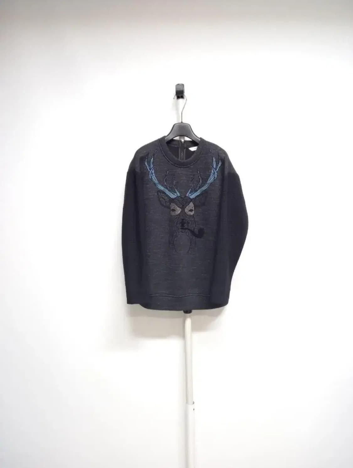 세컨플로어 네오플랜 맨투맨 티 55 상품이미지1