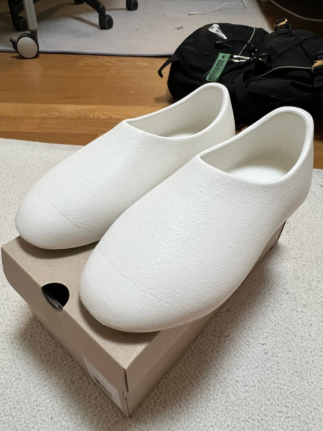 8 / 260 SL-01 화이트 이지 yeezy 상품이미지1