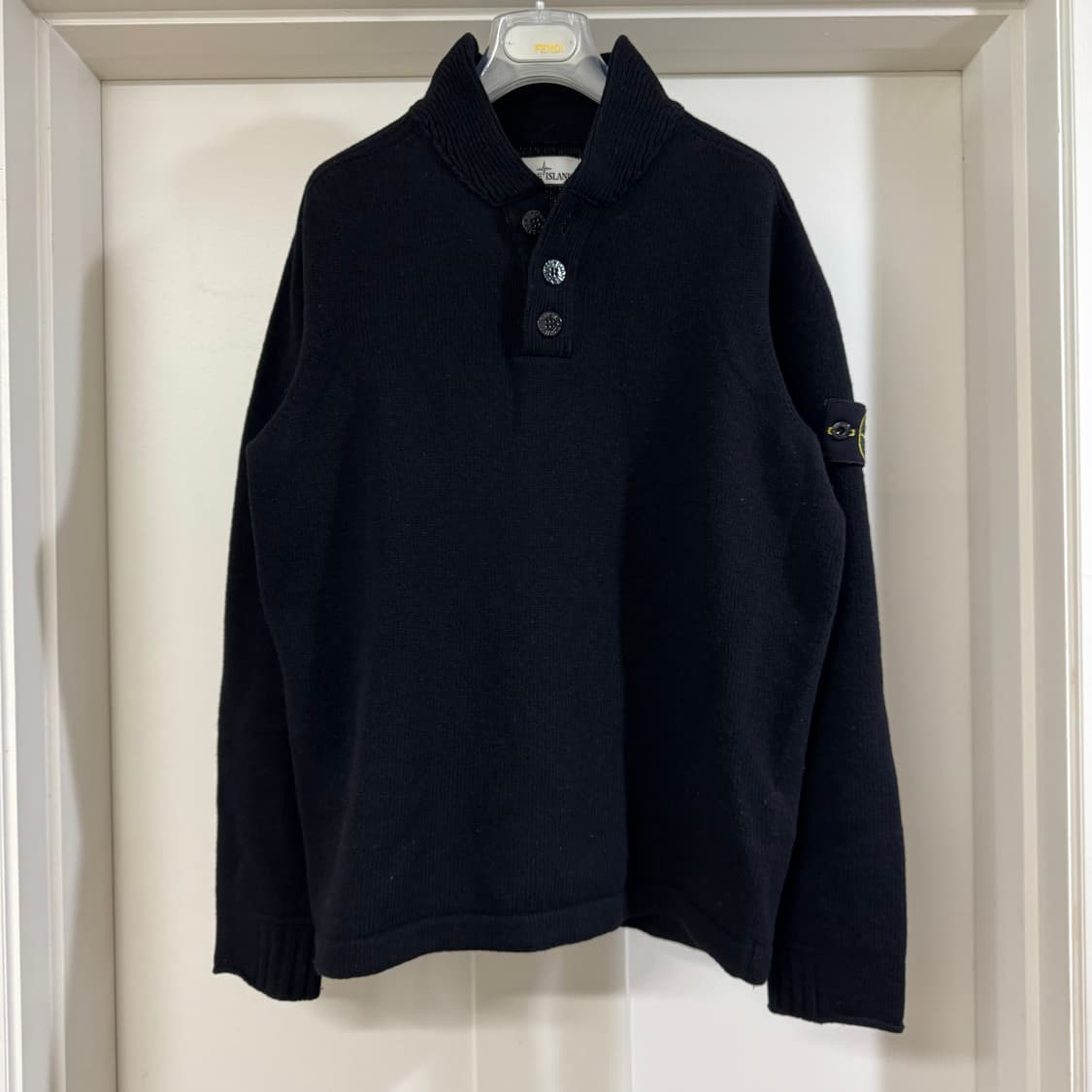 스톤아일랜드 버튼 카라 반집업 니트 L사이즈 블랙 상품이미지1