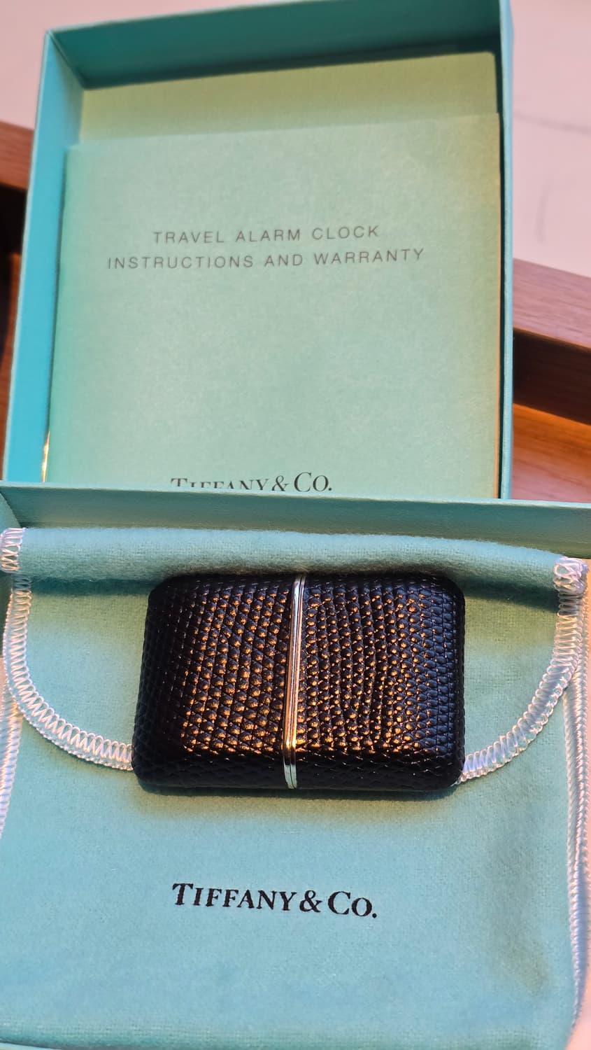 티파니앤코 트래블 알람 블랙가죽시계 상품이미지4