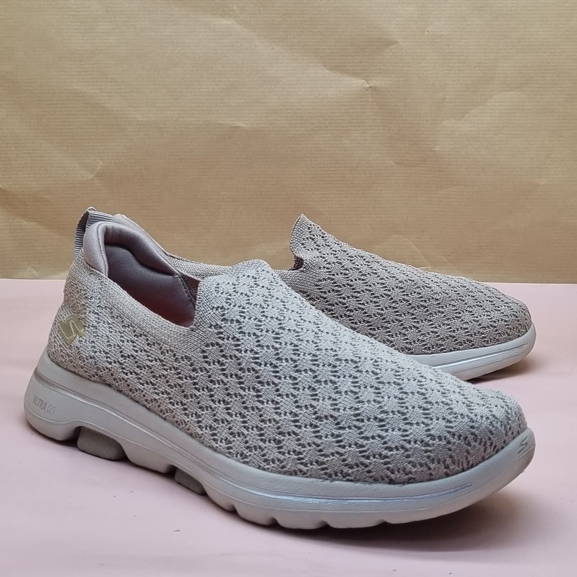 스케쳐스 고워크5 슬립온245 상품이미지1