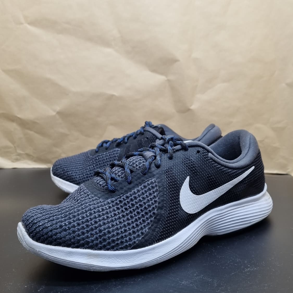 나이키 레볼루션4 남성운동화270  상품이미지1