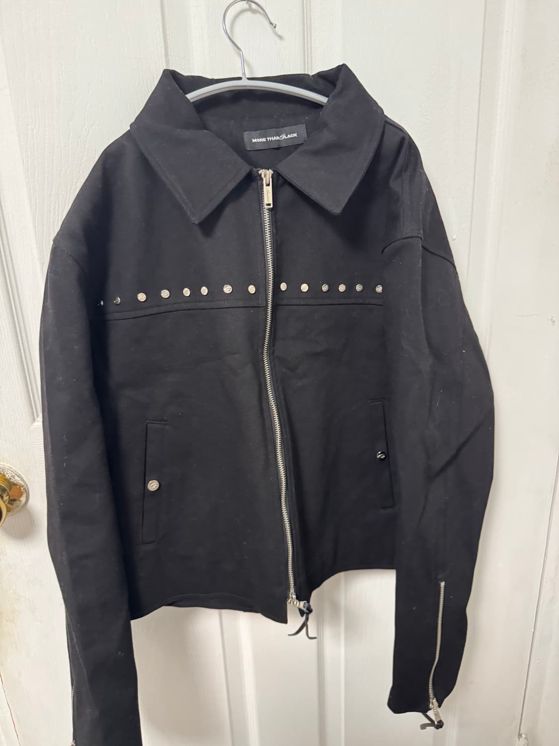 모어댄블랙 리벳 웨스턴 자켓 상품이미지2