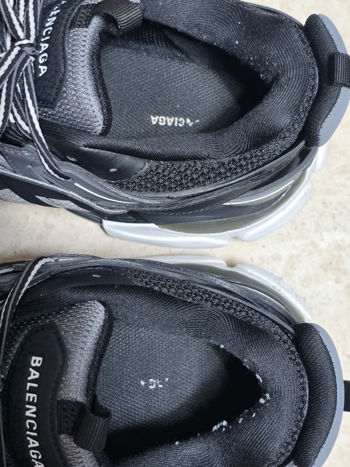 발렌시아가 트랙 42 사이즈 / 블랙 그레이 상품이미지6