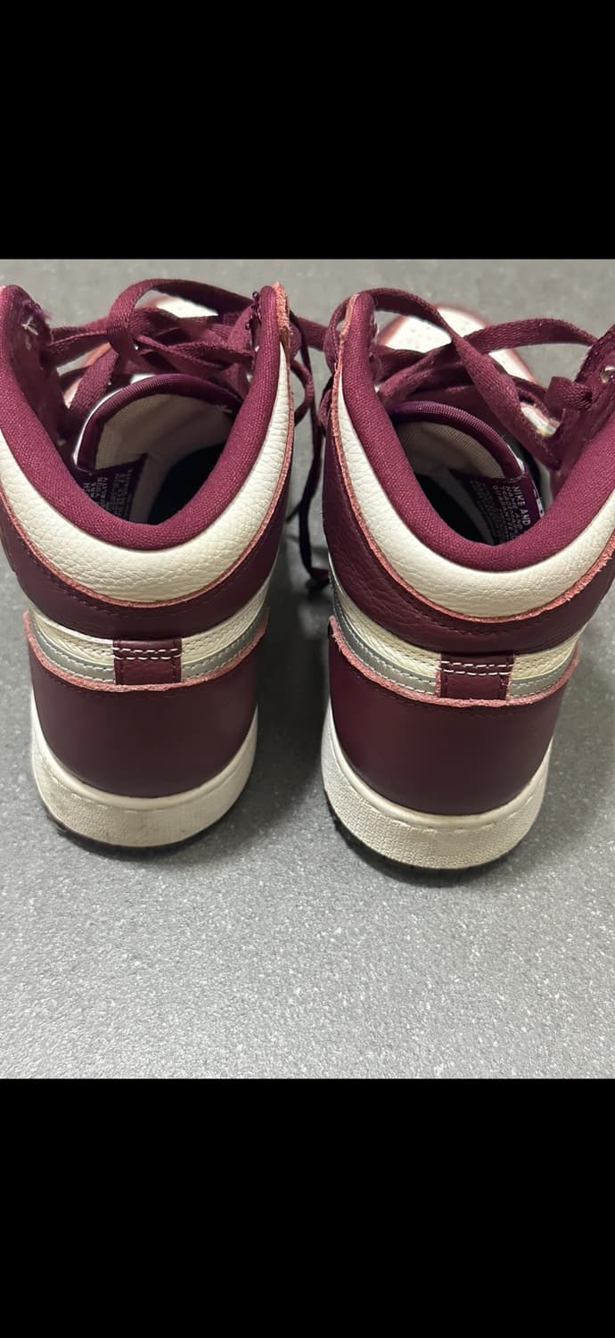 나이키 에어 조던 1 레트로 하이 보르도 GS 250 상품이미지3